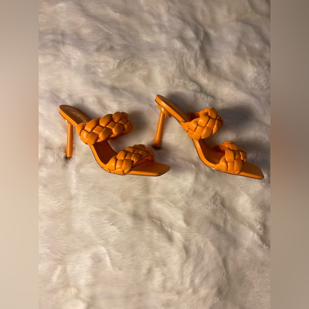 Orange braid heel